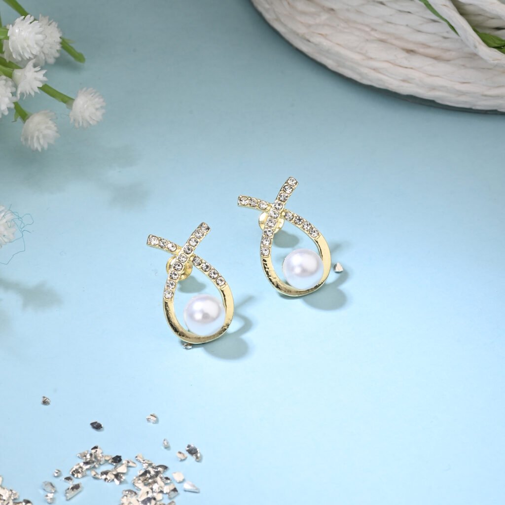 Jwelream glamourous pearl zirconia earrings