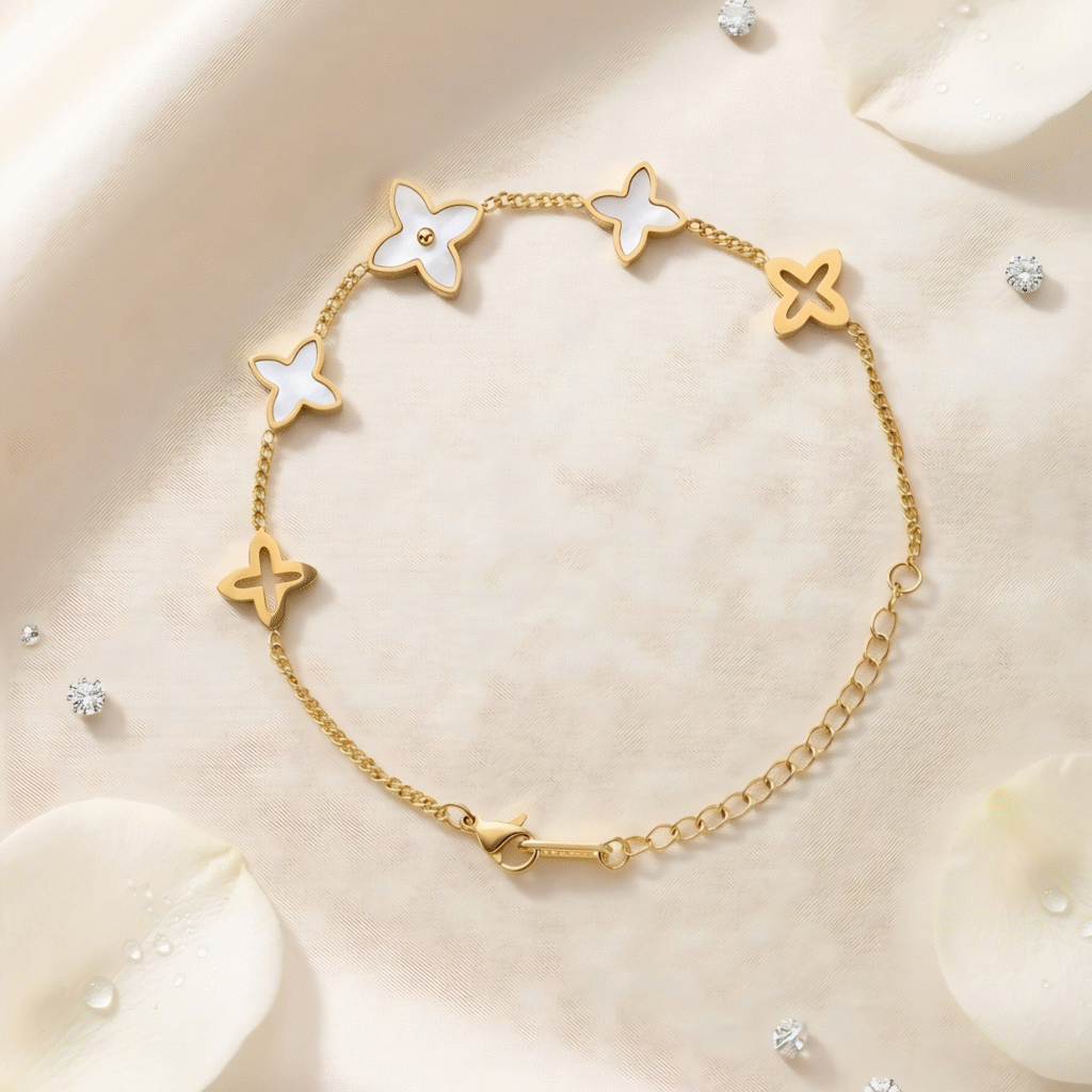 Minimalist 18k Gold Polished Four-Leaf Bracelet